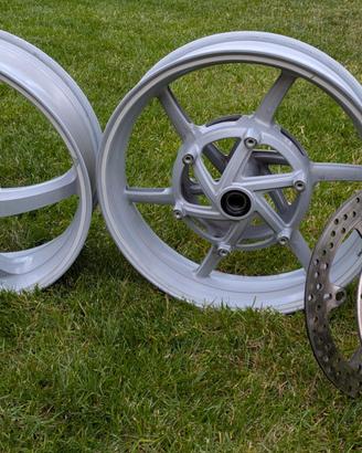 SPECIALE!!! cerchi ducati multistra + dischi freno