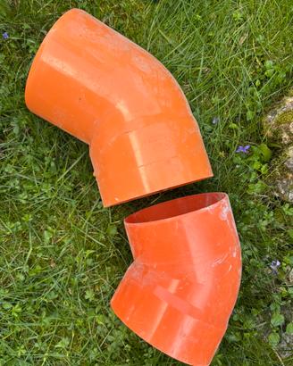 Sifoni crve e braghe