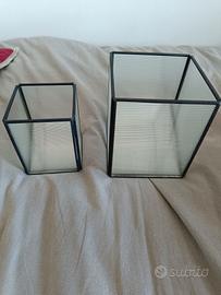 Contenitore in plastica con fondo specchiato 