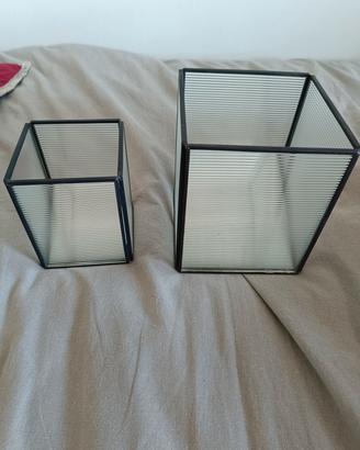 Contenitore in plastica con fondo specchiato 