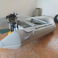 Gommone 3.3 metri + motore 2.5hp + carrello