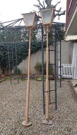 2 LAMPIONI  DA TERRA IN FERRO BATTUTO ARTIGIANALE