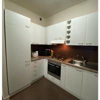 Cucina completa di elettrodomestici