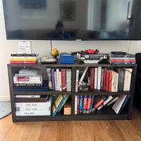 Mobile basso in legno scuro 120x55 cm