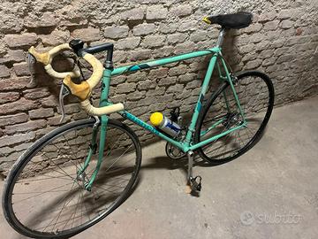 Bianchi Vintage Celeste - Shimano 105 - Eroica