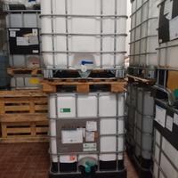 cisterne in plastica  da 1000 litri con cestell'ac