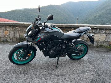 Yamaha MT 07 cyan storm