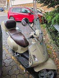 Vespa Gts 200 