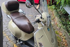 Vespa Gts 200 