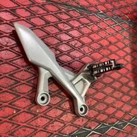 PEDANA ANTERIORE SINISTRO HORNET CB 750 2023-24