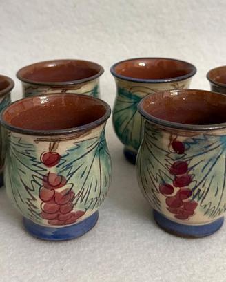 Antichi bicchieri in terracotta