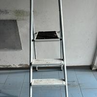 Scala 4 gradini