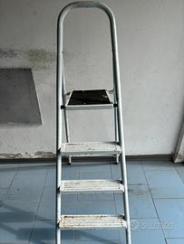 Scala 4 gradini