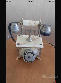 Telefono antico in marmo