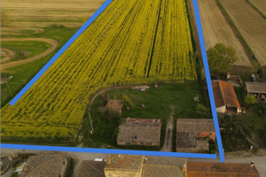 Rudere ai piedi di Cortona per nuova costruzione