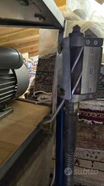 Macchina da rasare tappeti iraniana