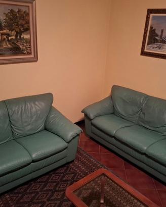 Divani simil pelle colore verde