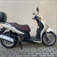 Scooter SUZUKI MOTOR ESPANA  UX 150 Sexteen