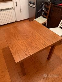 Tavolo Toscano 90*90 piu 4 sedie