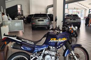 Honda Dominator NX 650  + bauletto Givi