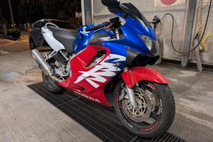 Honda cbr600f 