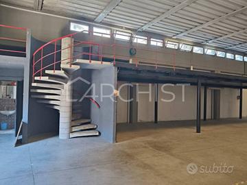 Immobile di 320 m² a Prato