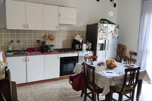 BORZANO. Casa indipendente con ricovero atrezzi
