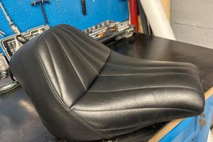 Sella softail street bob