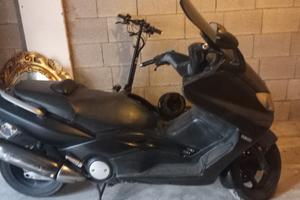 Scooter TMax 500