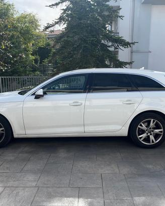 audi A4 Avant 2.0 TDI quattro S Tronic Business 