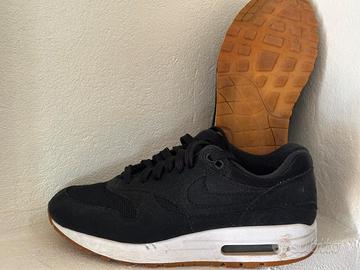 NIKE AIR MAX ONE