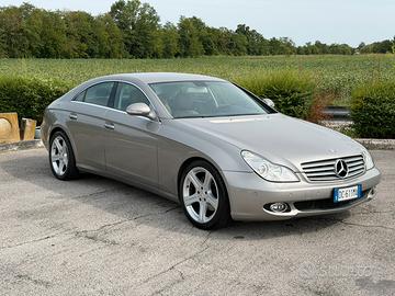 Mercedes-Benz CLS320 (inscrita Asi)