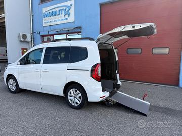 Renault Kangoo con pianale ribassato