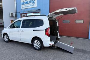 Renault Kangoo con pianale ribassato