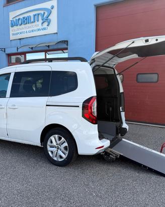 Renault Kangoo con pianale ribassato