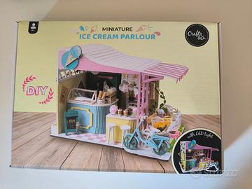 Miniature ICE CREAM PARLOUR