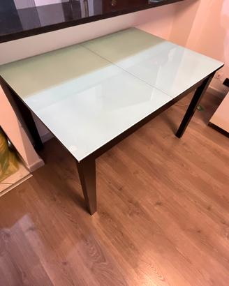 Tavolo in vetro e legno allungabile