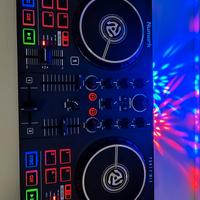 Numark Party mix DJ console con cuffie Numark