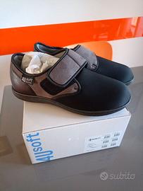 Pantofole ortopediche numero 43 mai utilizzate