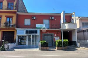 5 LOCALI A SANTA MARIA A VICO