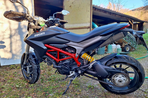 Ducati hypermotard 821 dark