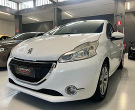 PEUGEOT 208 1.2 VTi 82 CV Allure