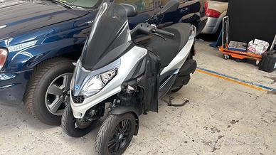 Piaggio MP3 300 hpe