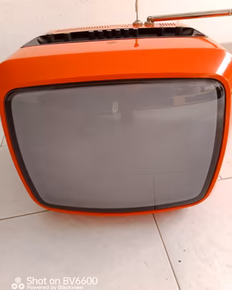 Televisione antica vintage