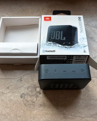 Jbl go essential