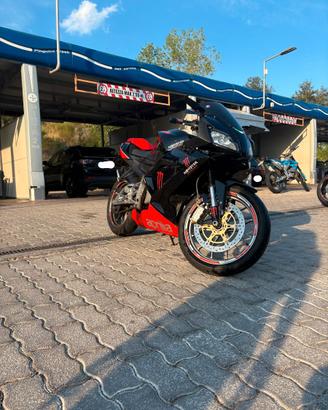 Rs 125 2t