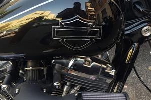 Harley davinson dyna super glide