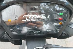 Triumph Street Triple 765 RS - 2022