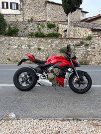 Ducati Streetfighter V4