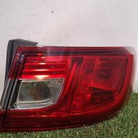 STOP FANALE POSTERIORE DESTRO RENAULT Clio Serie I